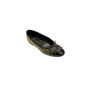 Chanel G26250 Ballet Flats EU 37 Black Patent Cap Toe CC Bow w/ Box Dust Bags